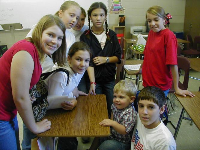 Blasie and Devins classmates Grparents Day 11-10-06_002